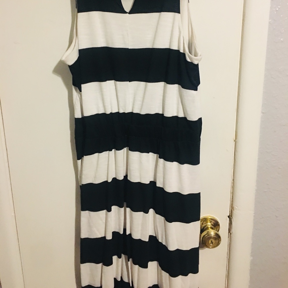 Black & White Striped Sleeveless Dress